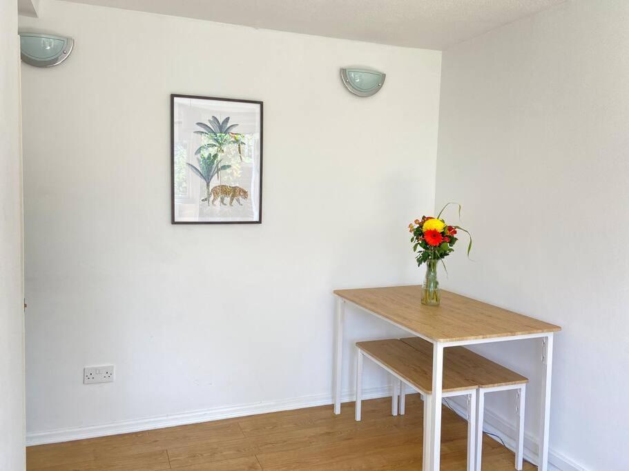 דירות לונדון Stylish & Tranquil Flat With Excellent Connections מראה חיצוני תמונה