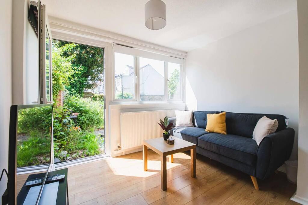 דירות לונדון Stylish & Tranquil Flat With Excellent Connections מראה חיצוני תמונה