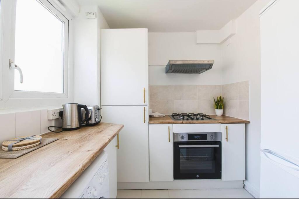 דירות לונדון Stylish & Tranquil Flat With Excellent Connections מראה חיצוני תמונה