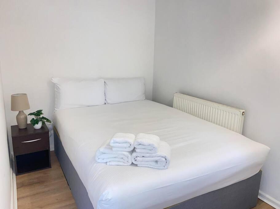 דירות לונדון Stylish & Tranquil Flat With Excellent Connections מראה חיצוני תמונה